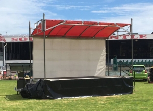 baby_trailer_stage_south_fremantle_football_oval_2018_01.jpg